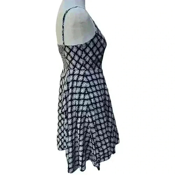 Old Navy Black & White Fit & Flare Skater Cami Dress Summer Sundress Size S - Picture 2 of 12